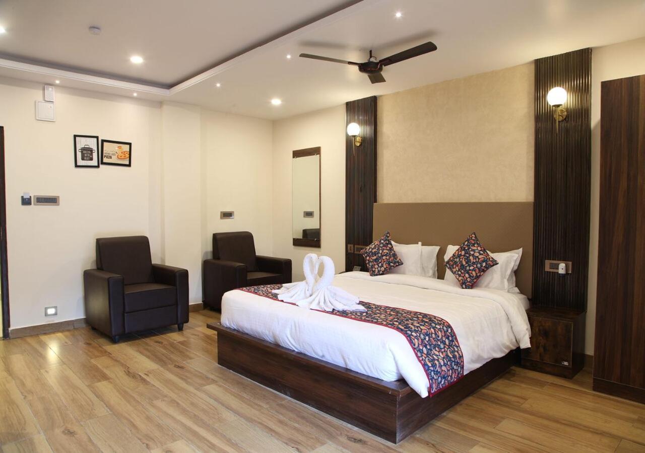 Dakshin Suites Srikakulam Exterior photo